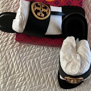 Tory Burch new in box Benton band flat sandals.